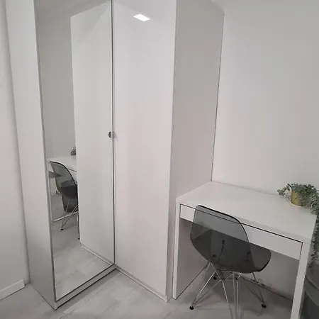 아파트 House For Rent